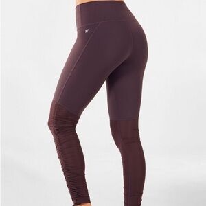 XS Fabletics Cashel leggings cute and flattery